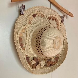 Women’s Vintage Straw Wide-Brim Hat